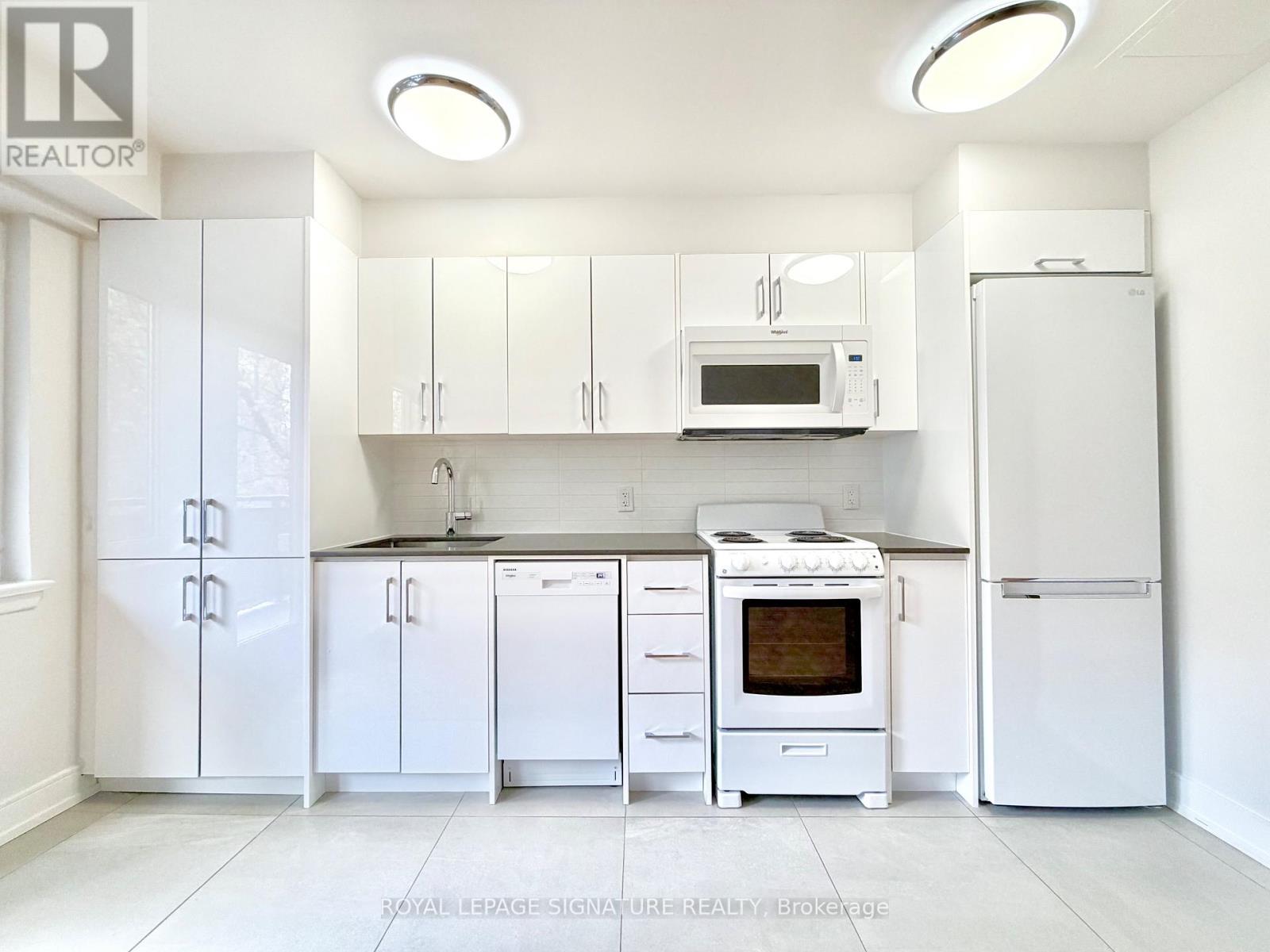 Apartment – 203 - 95 LAWTON BOULEVARD, Toronto – photo 3