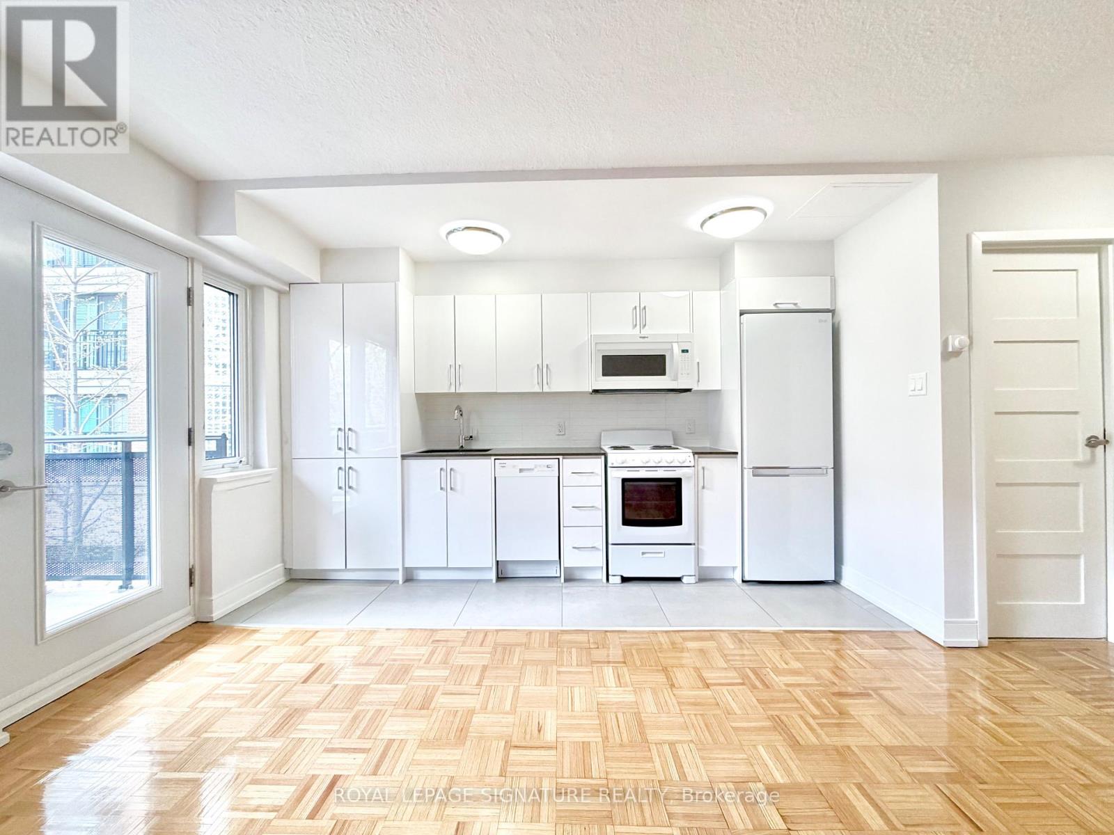 Apartment – 203 - 95 LAWTON BOULEVARD, Toronto – photo 4