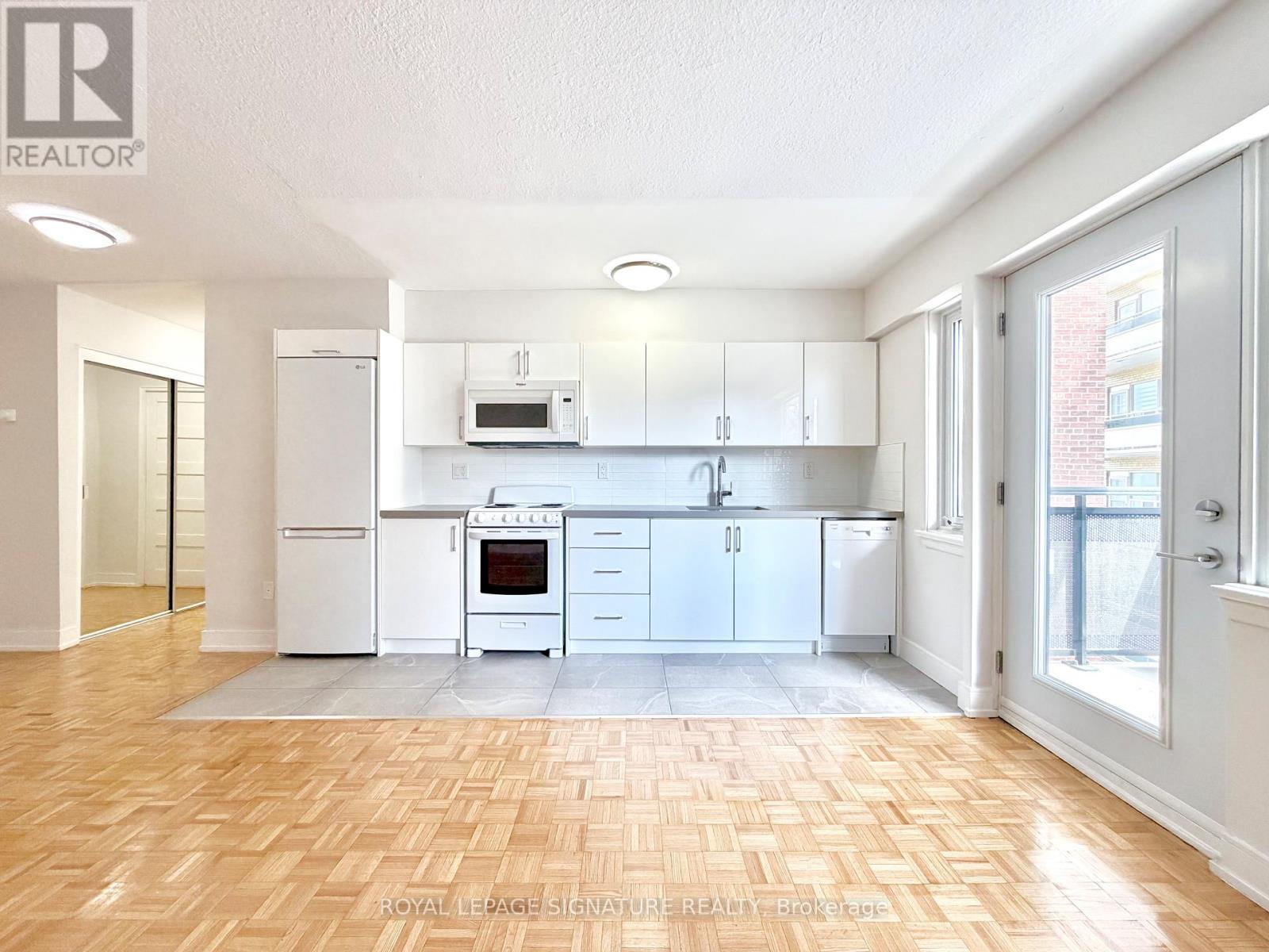 Apartment – 307 - 95 LAWTON BOULEVARD, Toronto – photo 2
