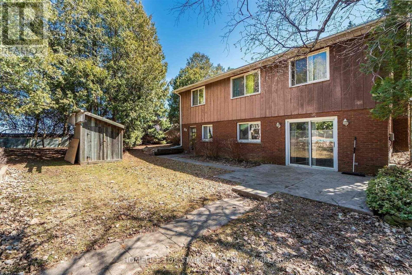 House – 8733 HERITAGE ROAD, Brampton – photo 4
