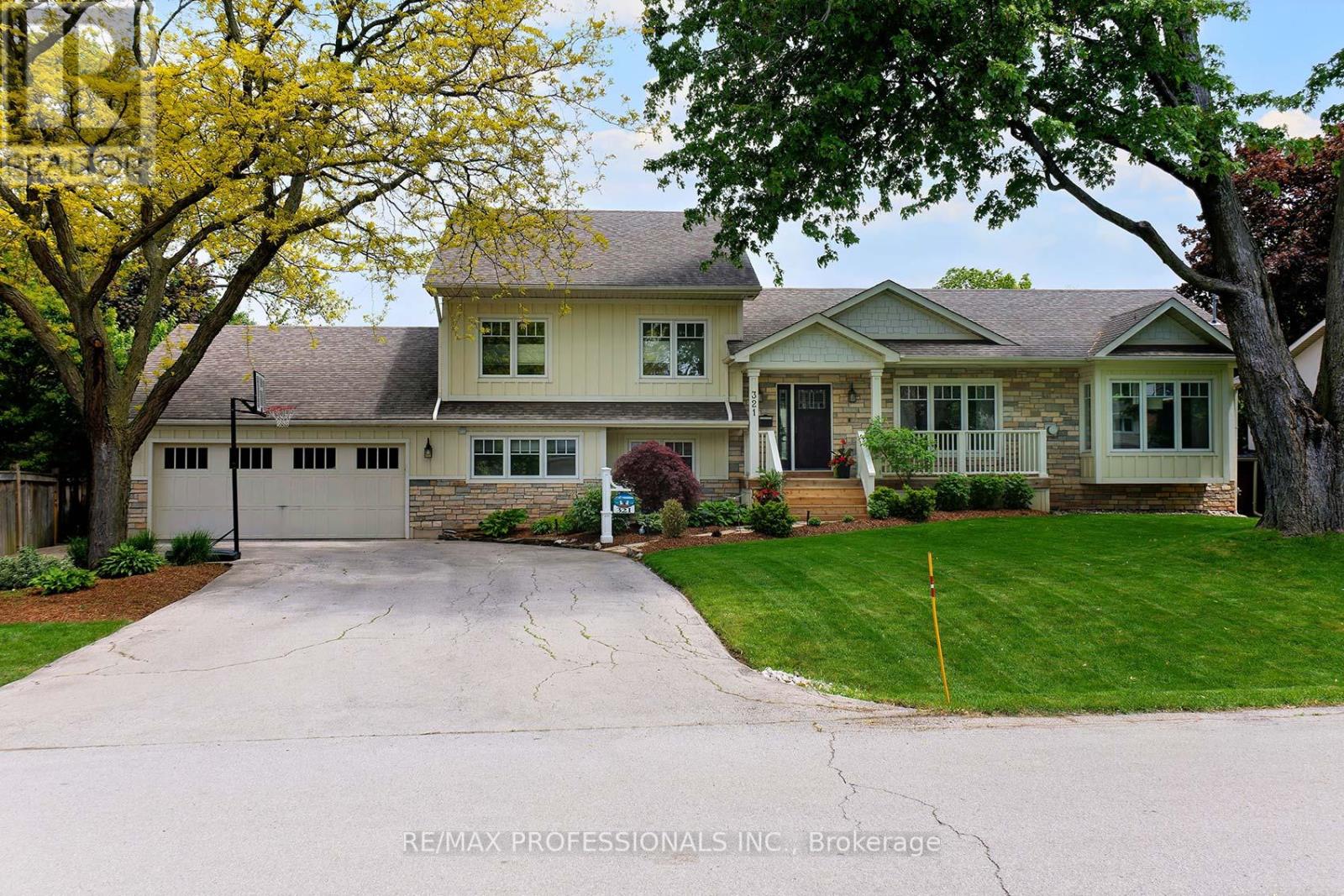 House – 321 WENDY LANE, Oakville – photo 4