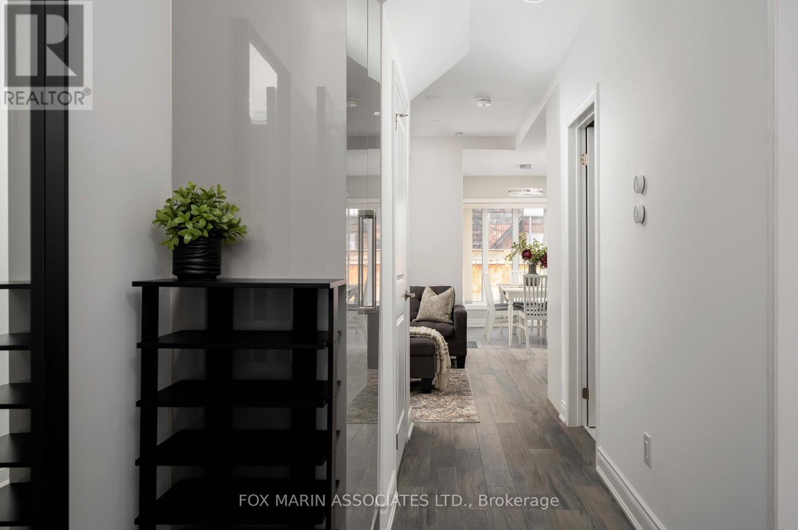 House – 8 SPRINGHURST AVENUE, Toronto – photo 3