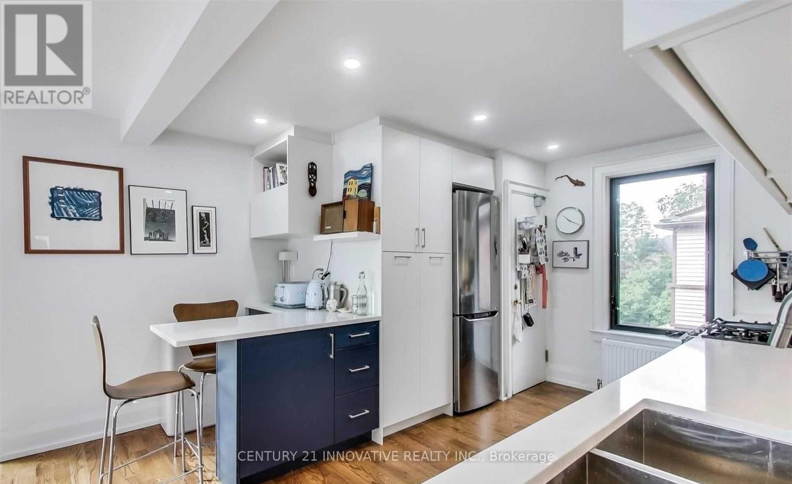 House – C (UPPER) - 27 ST JOHNS ROAD, Toronto – photo 5