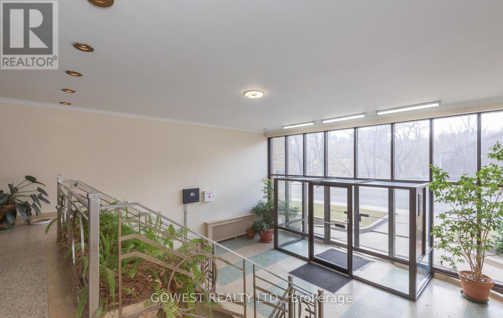 Other – 206 - 205 KEELE STREET, Toronto – photo 3