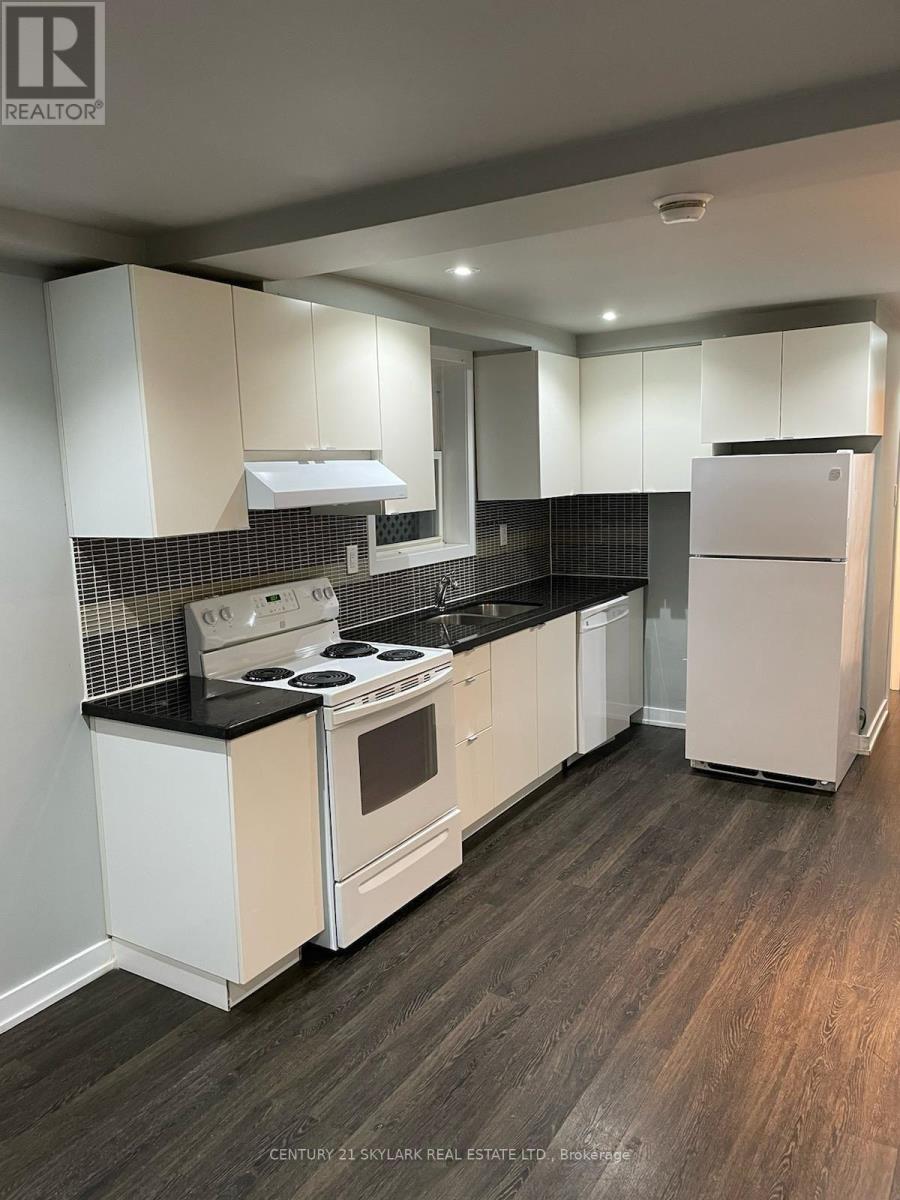 Triplex – 78 CAVELL AVENUE, Toronto – photo 2