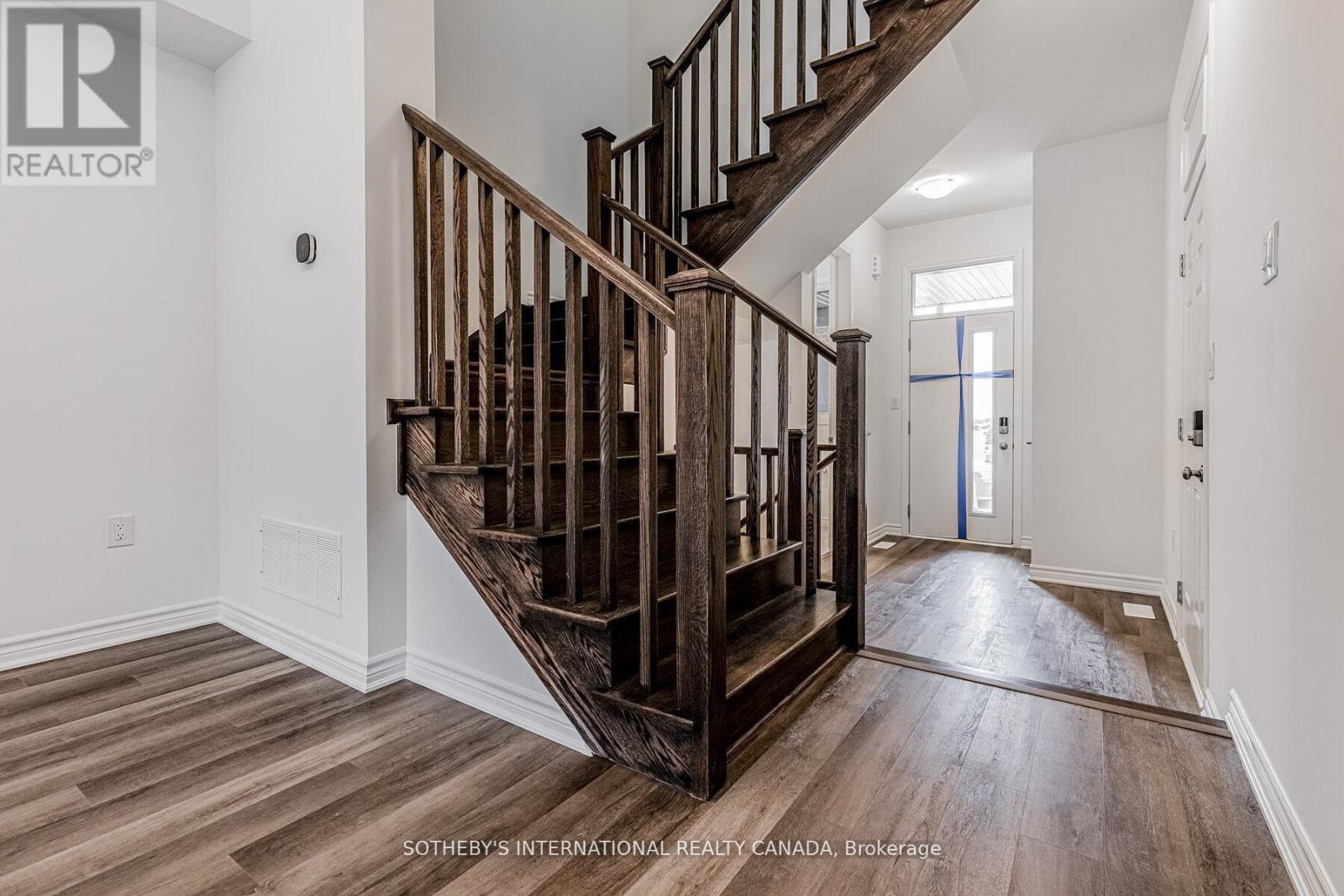 Row / Townhouse – 1782 THAMES CIRCLE, Milton – photo 4