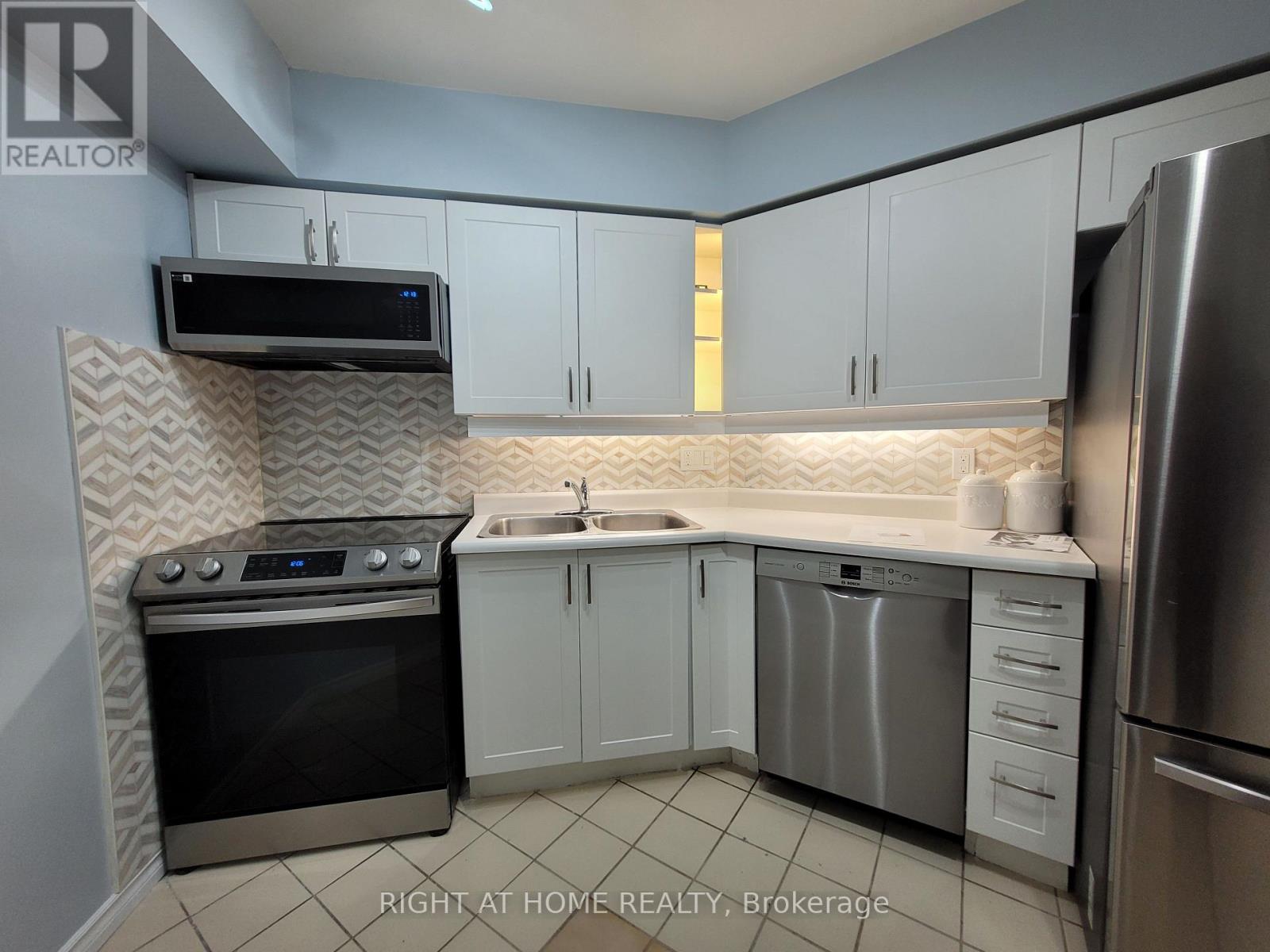 Apartment – 332 - 22 SOUTHPORT STREET, Toronto – photo 3