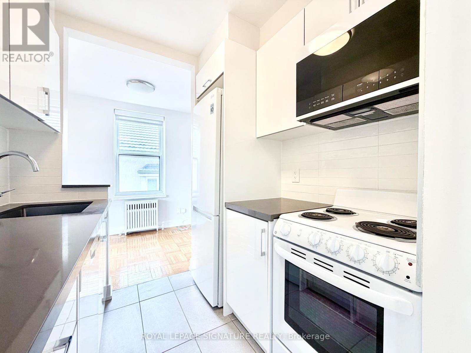 Apartment – 201 - 1545 BATHURST STREET, Toronto – photo 4