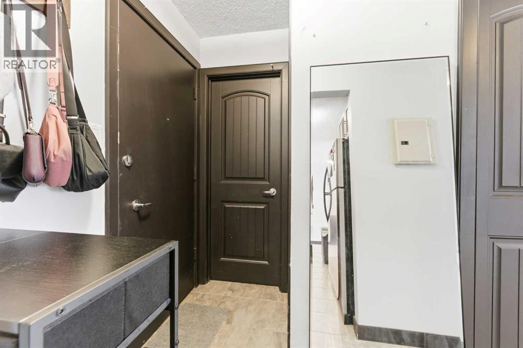 Apartment for Sale in 302, 620 15 Avenue SW|Calgary, Alberta T2R0R5 3