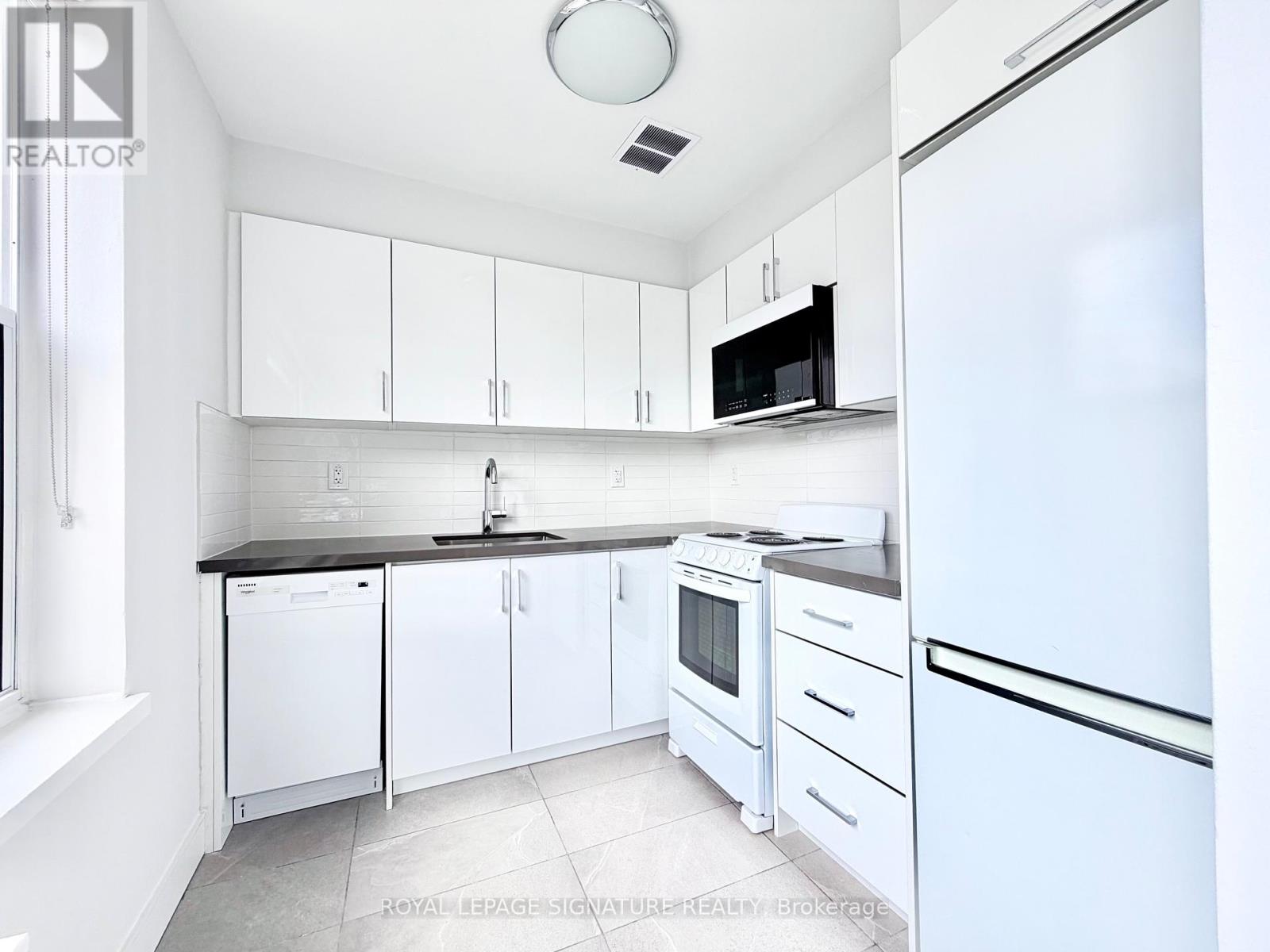 Apartment – 402 - 1545 BATHURST STREET, Toronto – photo 2