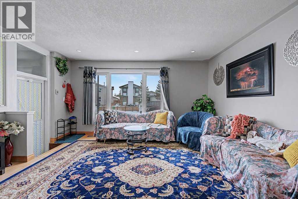 Duplex for Sale in 38 Whitman Close NE|Calgary, Alberta T1Y4h4 4