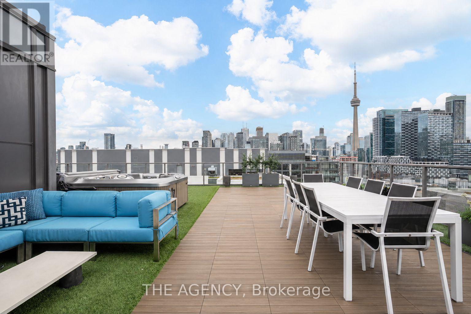 Apartment – 111 BATHURST STREET, Toronto – photo 5