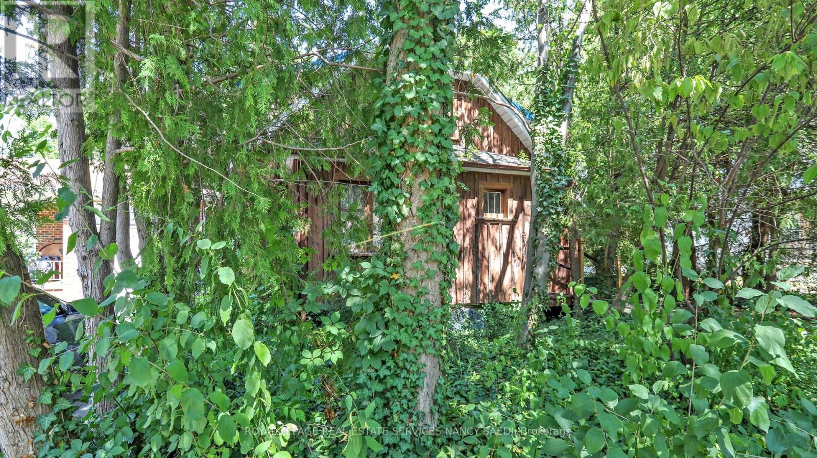 House – 92 HORSHAM AVENUE, Toronto – photo 4