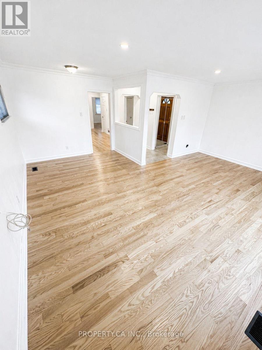 House – 34 WEXFORD BOULEVARD, Toronto – photo 5