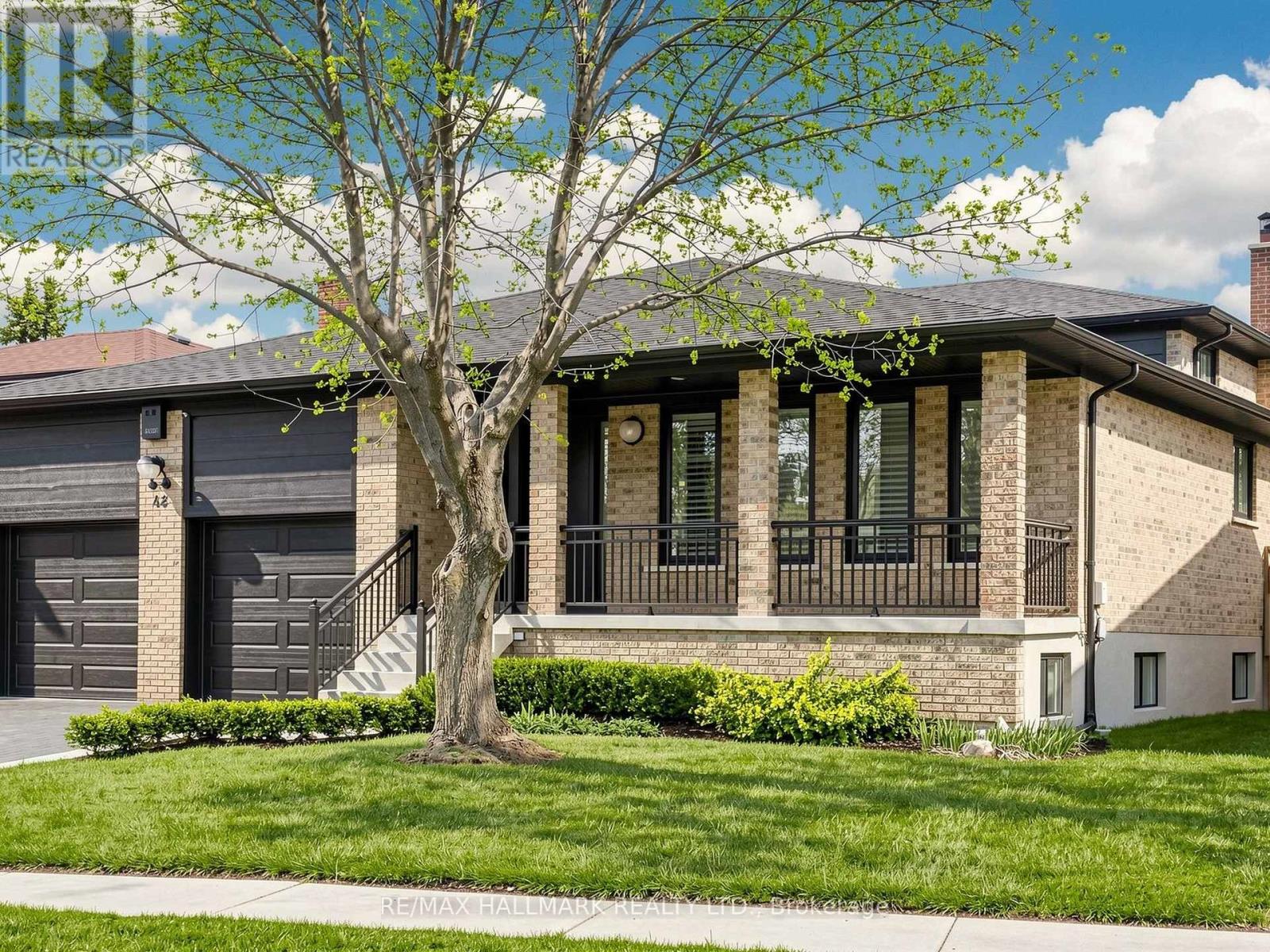 House – 44 BEAMSVILLE DRIVE, Toronto – photo 3
