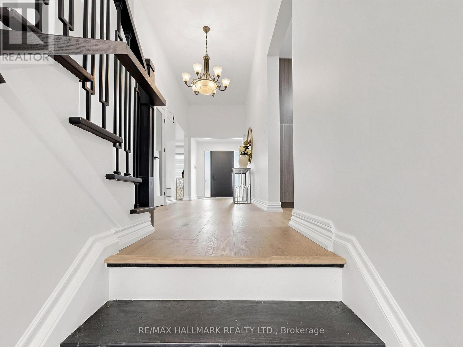House – 44 BEAMSVILLE DRIVE, Toronto – photo 5