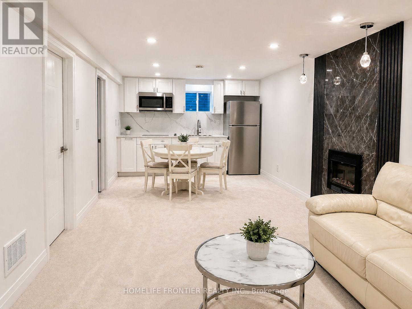 House – BSMNT - 279 SHAW BOULEVARD, Richmond Hill – photo 2