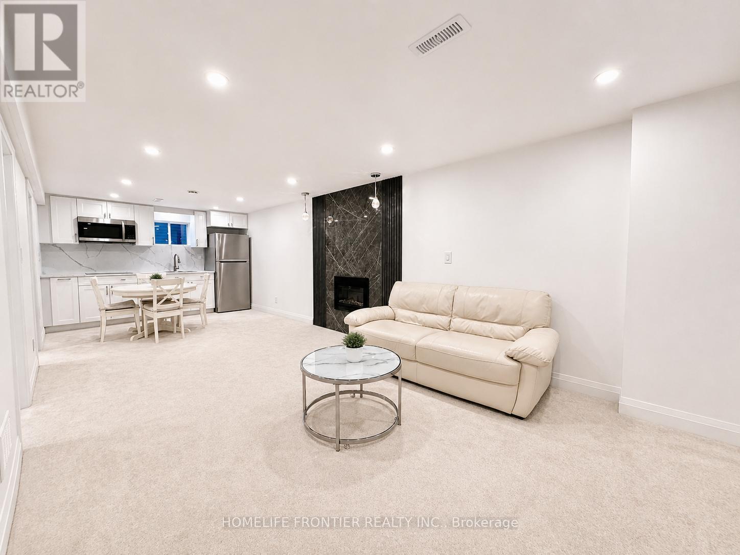 House – BSMNT - 279 SHAW BOULEVARD, Richmond Hill – photo 3