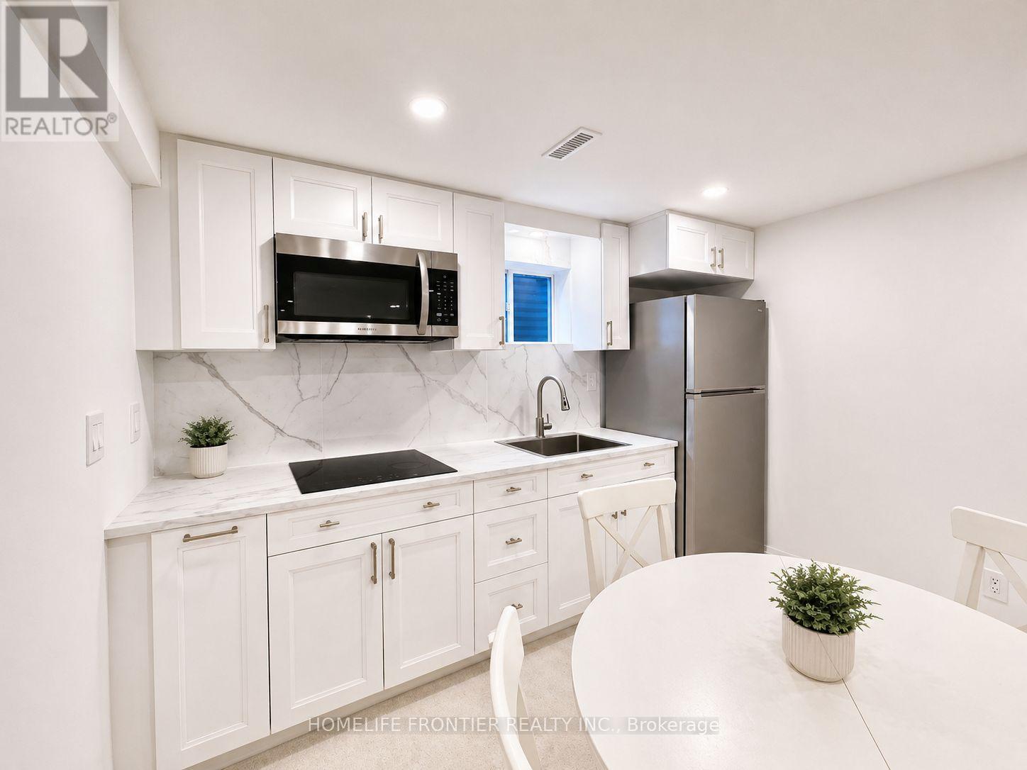 House – BSMNT - 279 SHAW BOULEVARD, Richmond Hill – photo 5