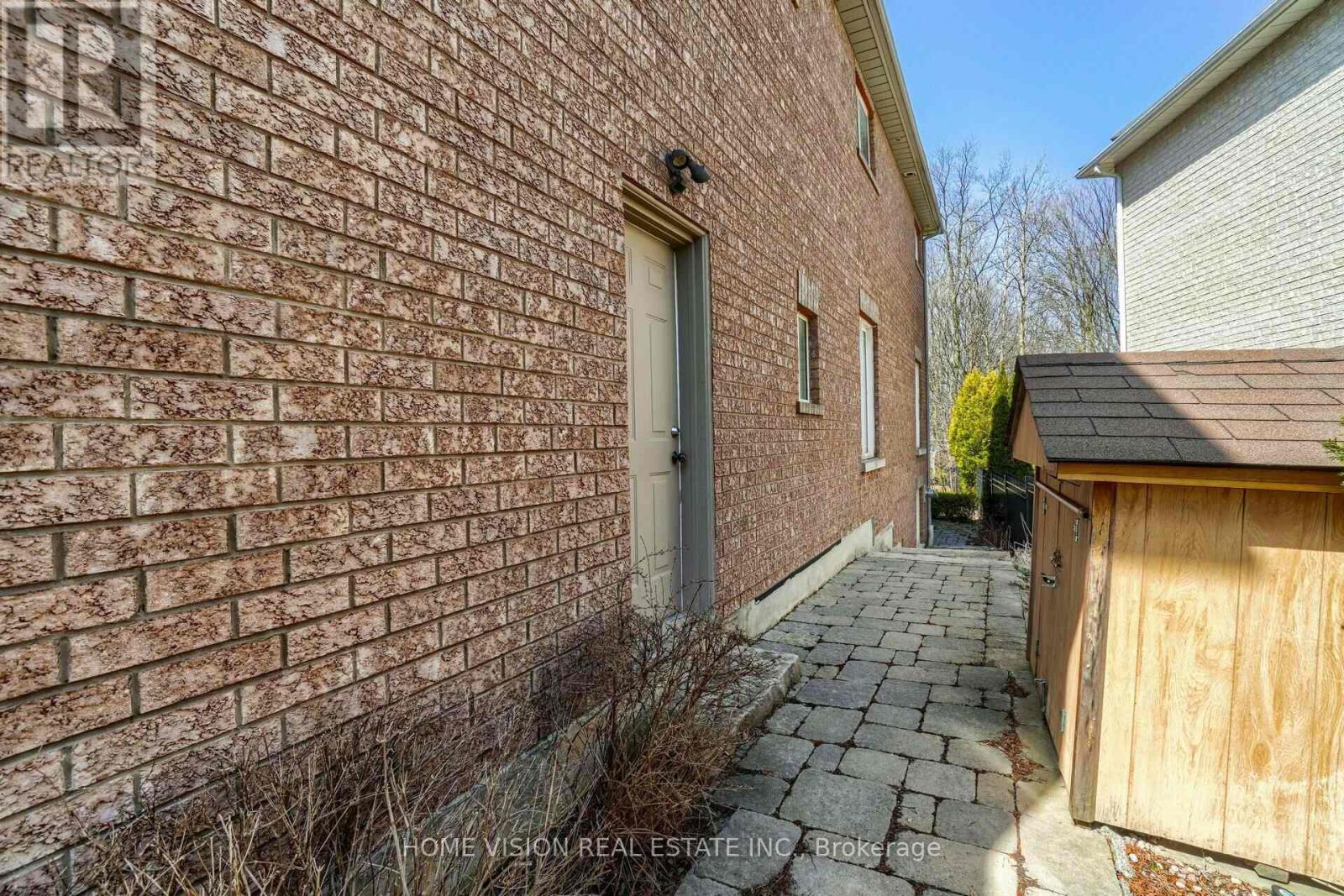 House – BSMT - 24 SANDBANKS DRIVE E, Richmond Hill – photo 3