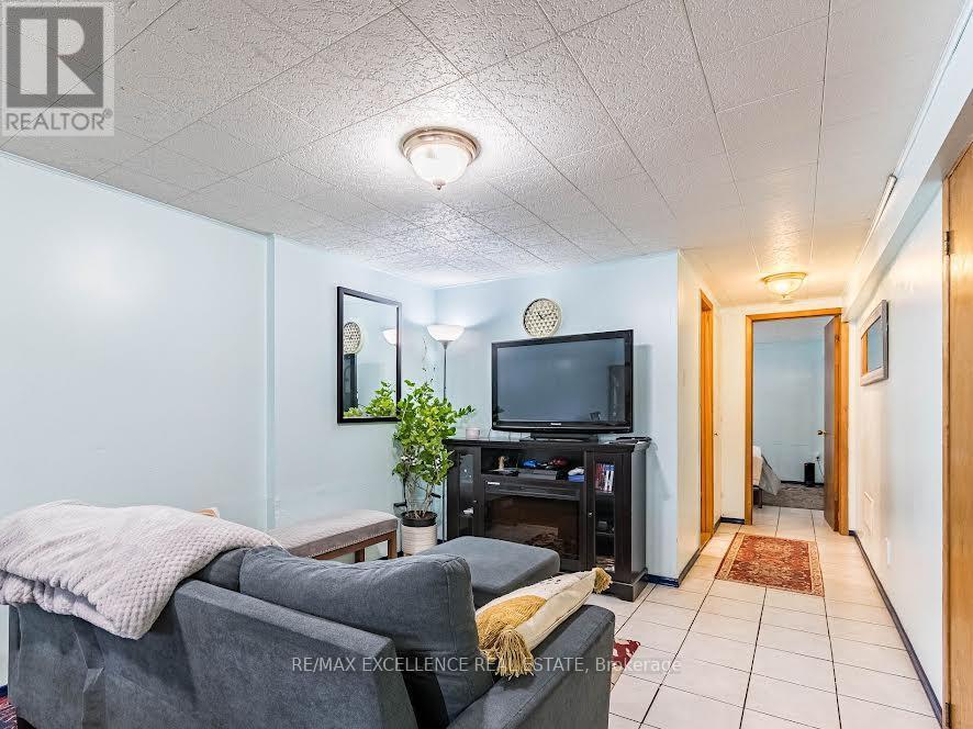House – (BASEMENT ONLY) - 1178 OGDEN AVENUE, Mississauga – photo 2