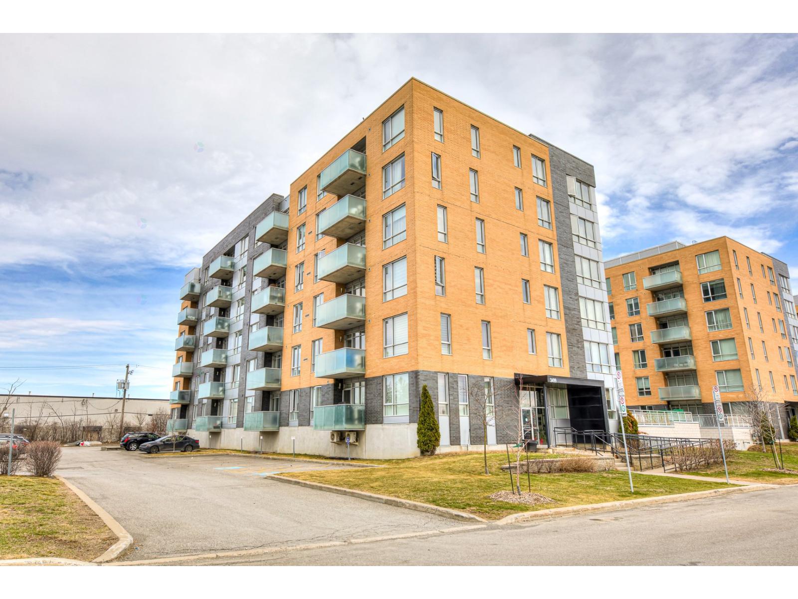 3499 Av. Jacques-Bureau, #507, Laval (Chomedey), Quebec H7P0J8
