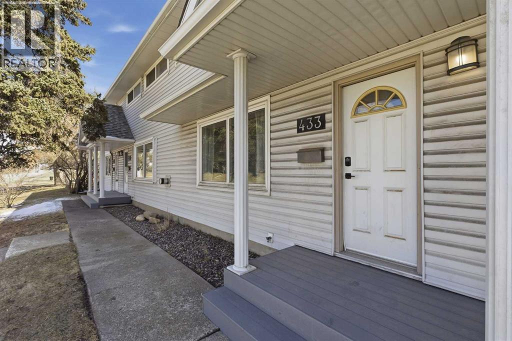 Row / Townhouse for Sale in 433, 4525 31 Street SW|Calgary, Alberta T3E2P8 3