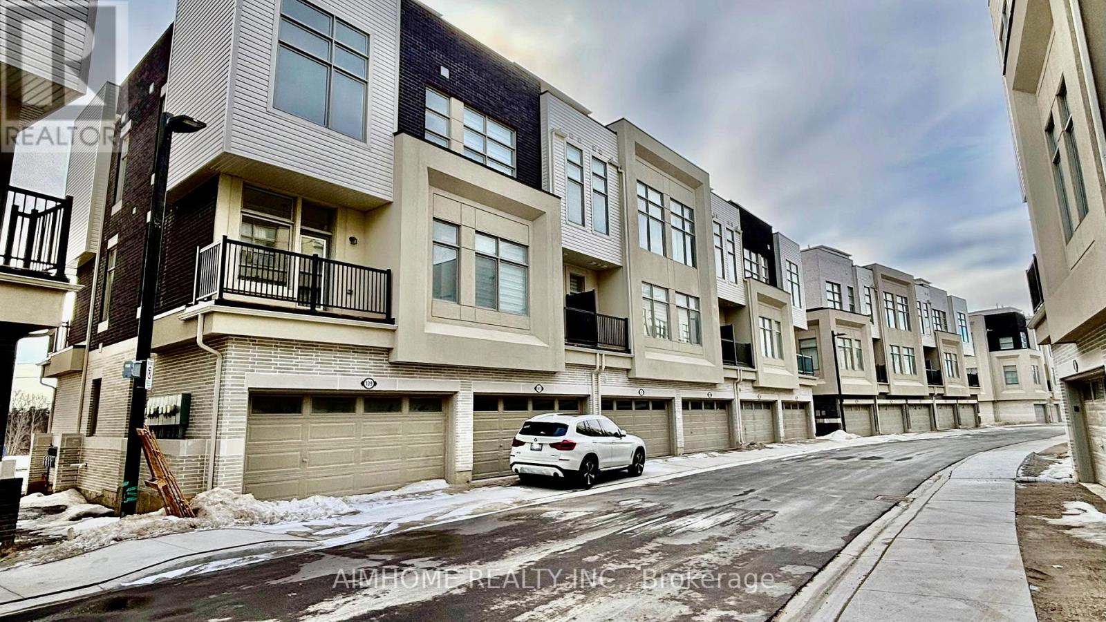 Row / Townhouse – 143 MARKLAND STREET, Markham – photo 2