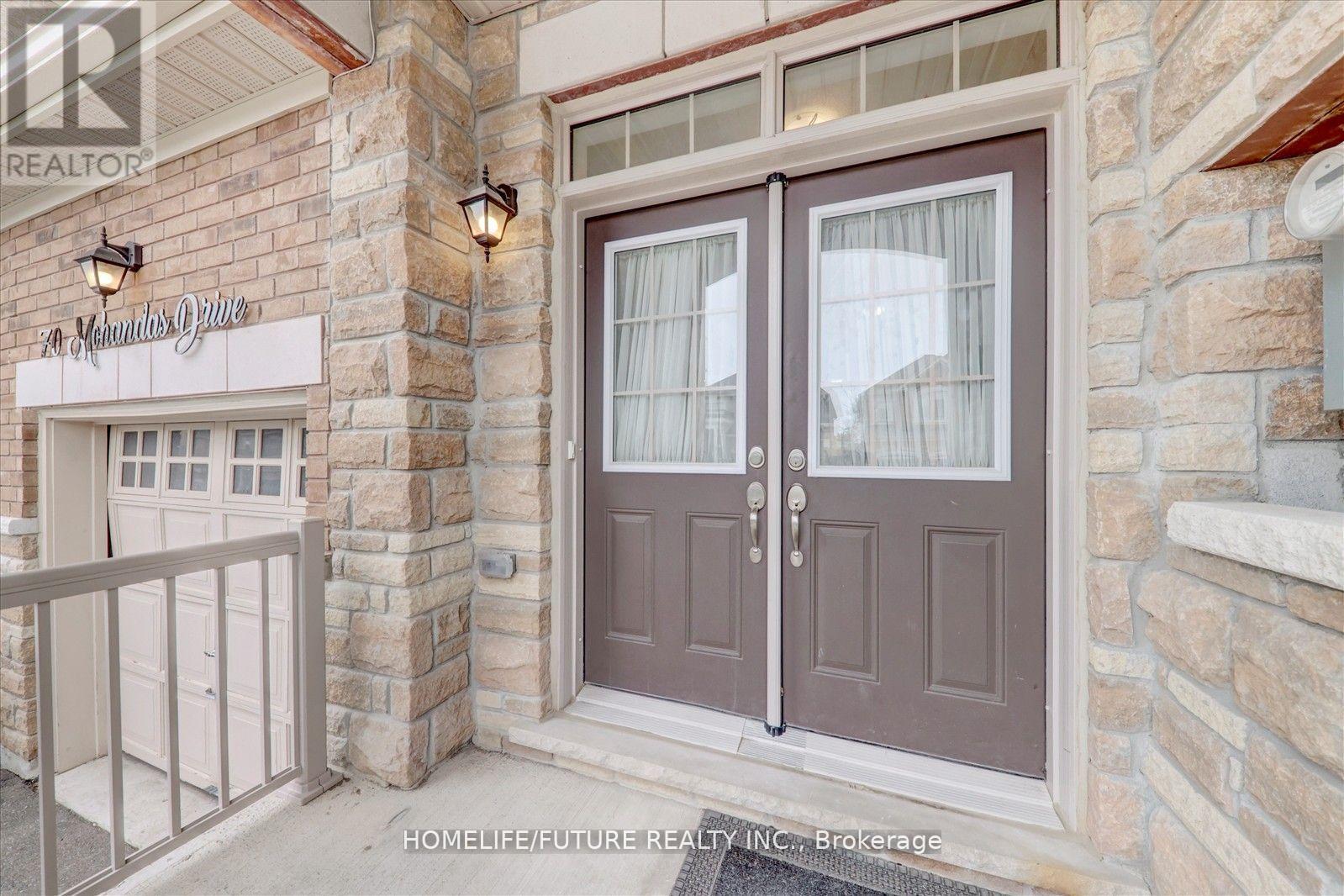 House – 70 MOHANDAS DRIVE, Markham – photo 4