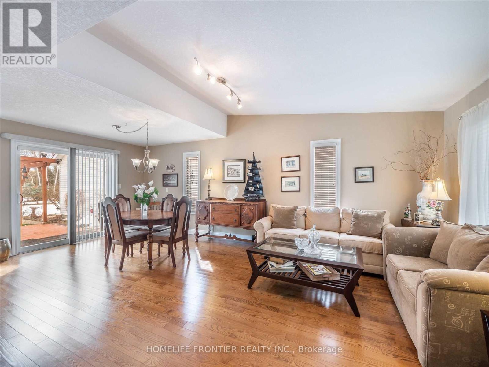 House – 1049 7TH LINE S, Innisfil – photo 5