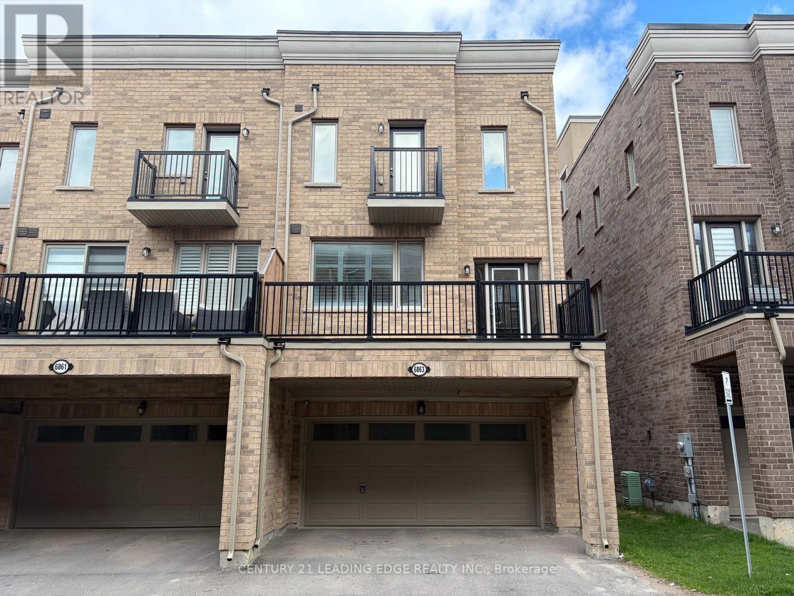 Row / Townhouse – 6863 MAIN STREET, Whitchurch-Stouffville – photo 4