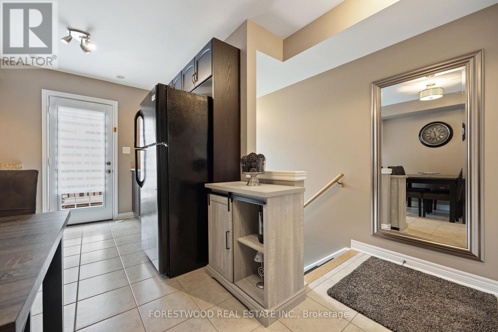 Row / Townhouse – 3 BATTALION ROAD, Brampton – photo 3