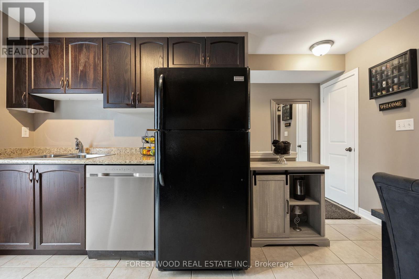 Row / Townhouse – 3 BATTALION ROAD, Brampton – photo 5