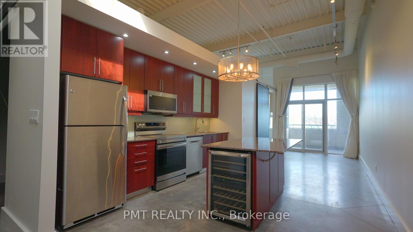 Apartment – 302 - 550 HOPEWELL AVENUE, Toronto – photo 2