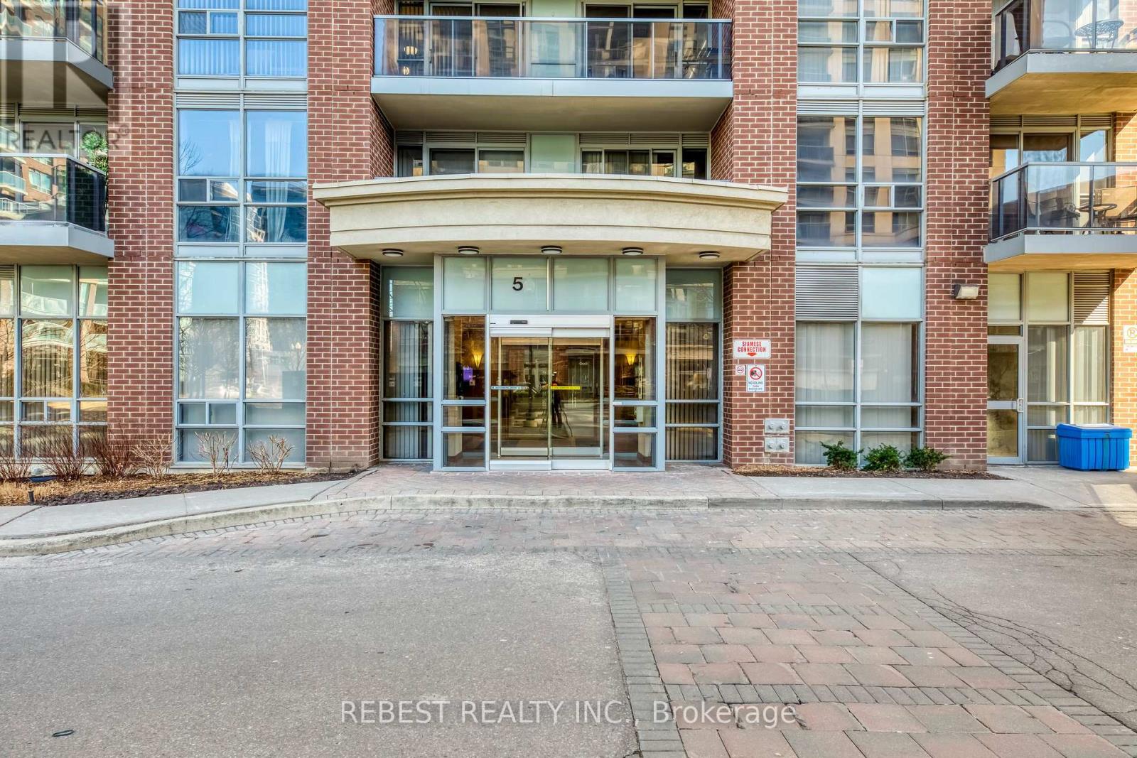 Apartment – 1602 - 5 MICHAEL POWER PLACE, Toronto – photo 2