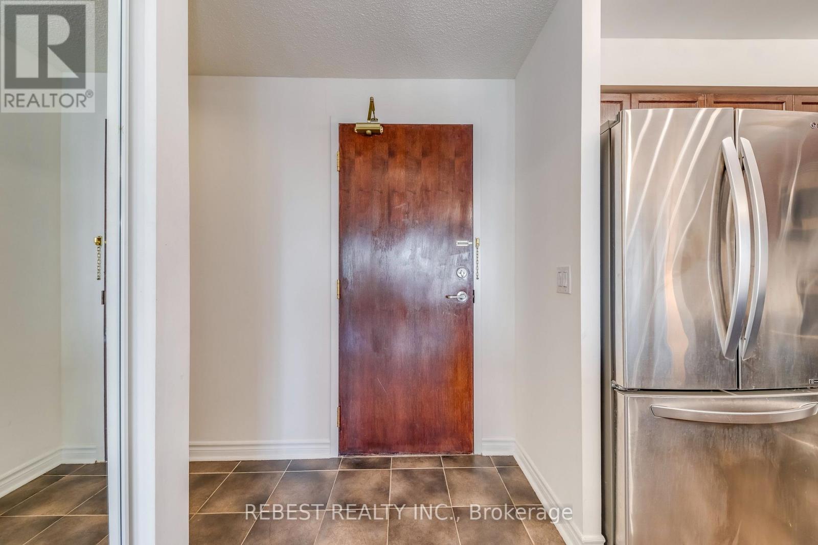 Apartment – 1602 - 5 MICHAEL POWER PLACE, Toronto – photo 5