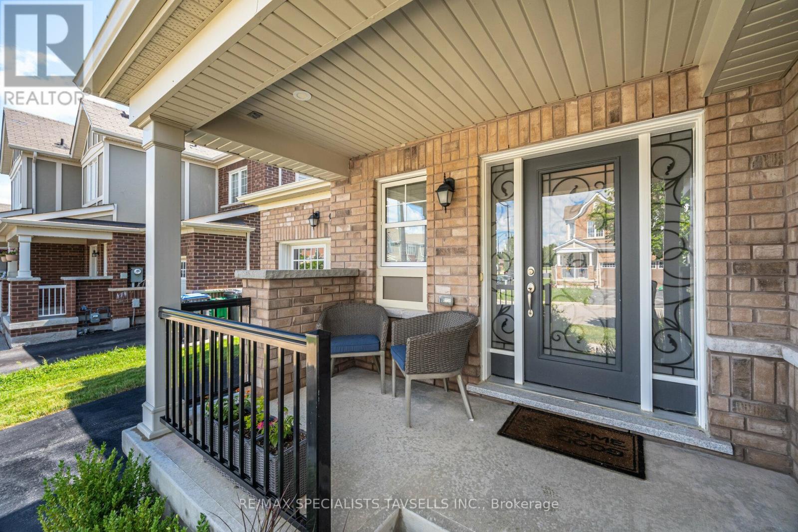 Row / Townhouse – 13 LOTHBURY DRIVE, Brampton – photo 3
