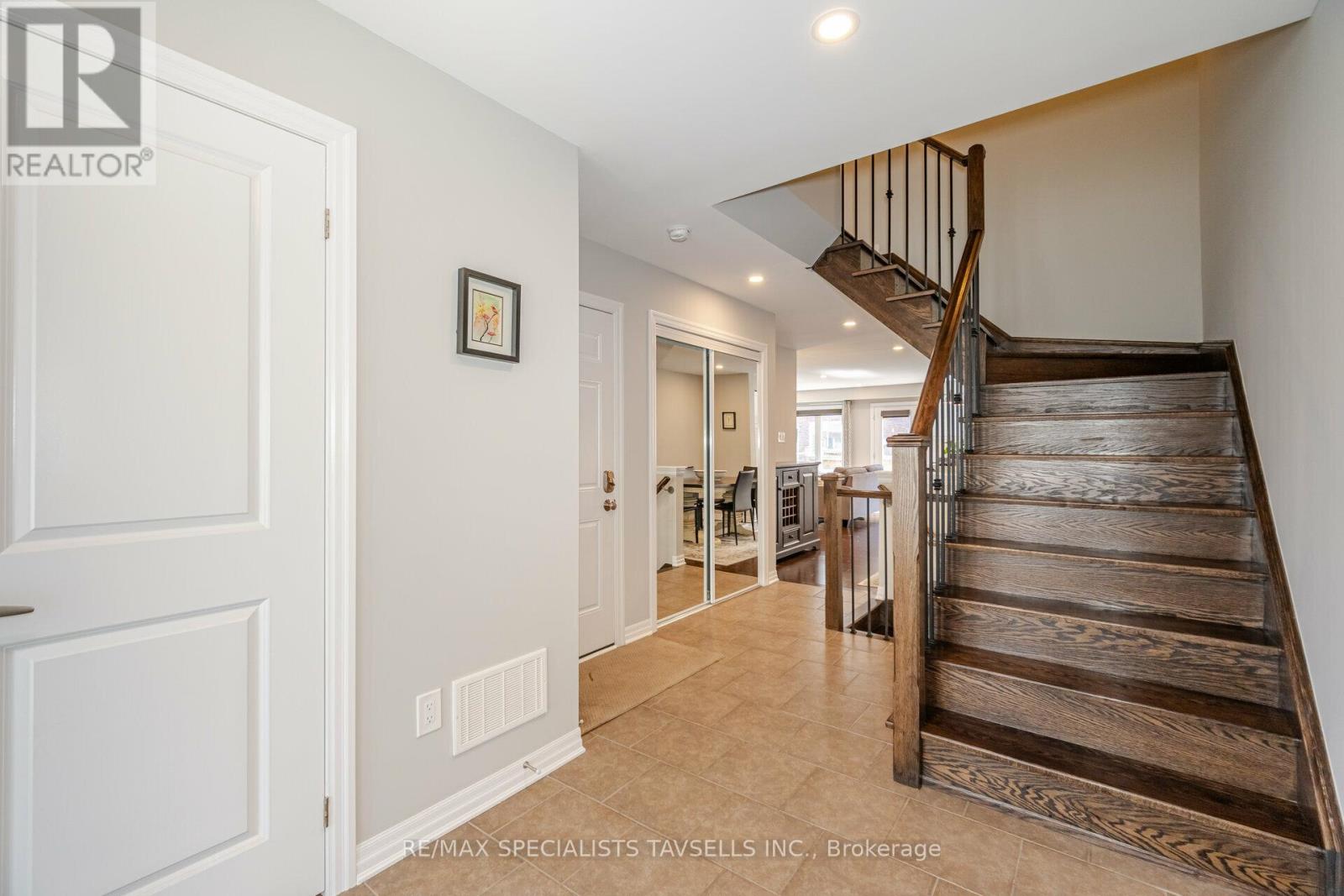 Row / Townhouse – 13 LOTHBURY DRIVE, Brampton – photo 5