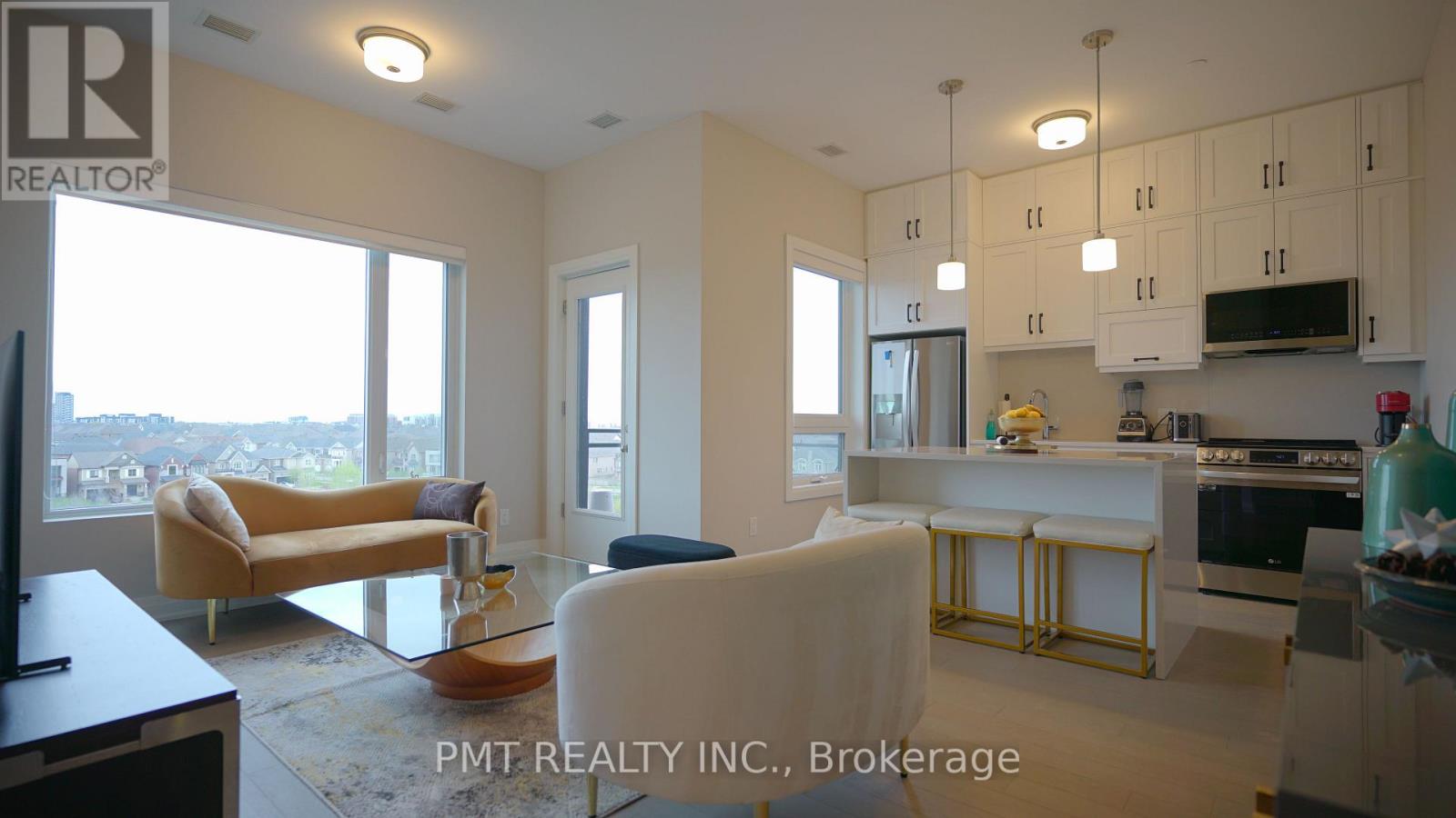 Apartment – 502 - 3285 CARDING MILL TRAIL, Oakville – photo 2