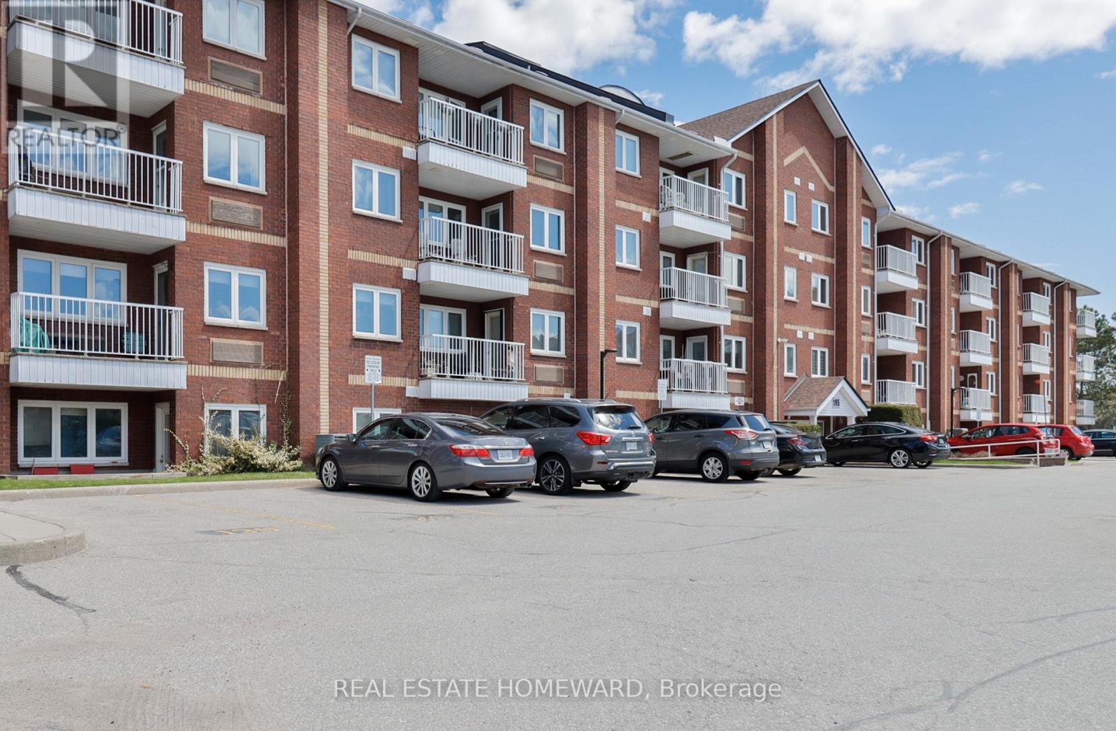 Apartment – 304 - 195 LAKE DRIVEWAY WEST W, Ajax – photo 2