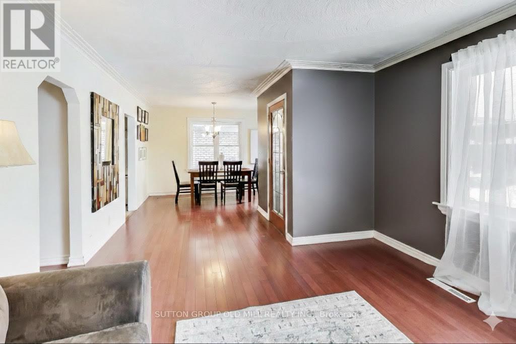 House – 33 MYSTIC AVENUE, Toronto – photo 4