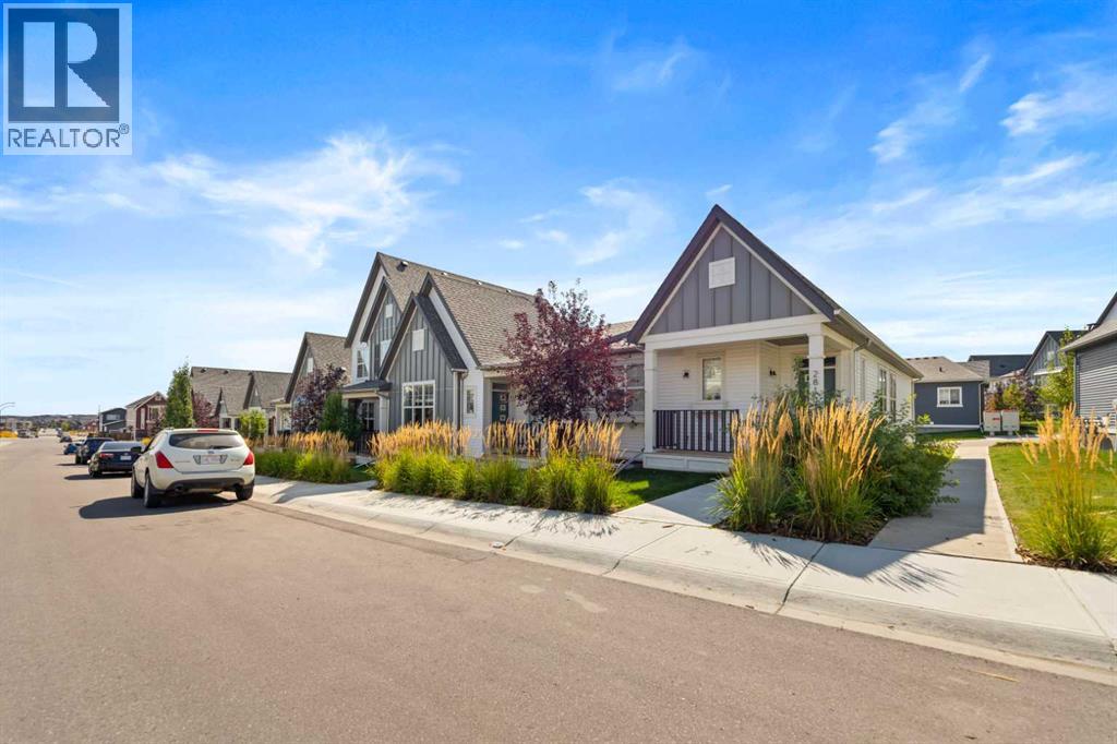 Row / Townhouse for Sale in 273 Lucas Avenue NW|Calgary, Alberta T3P1S3 5