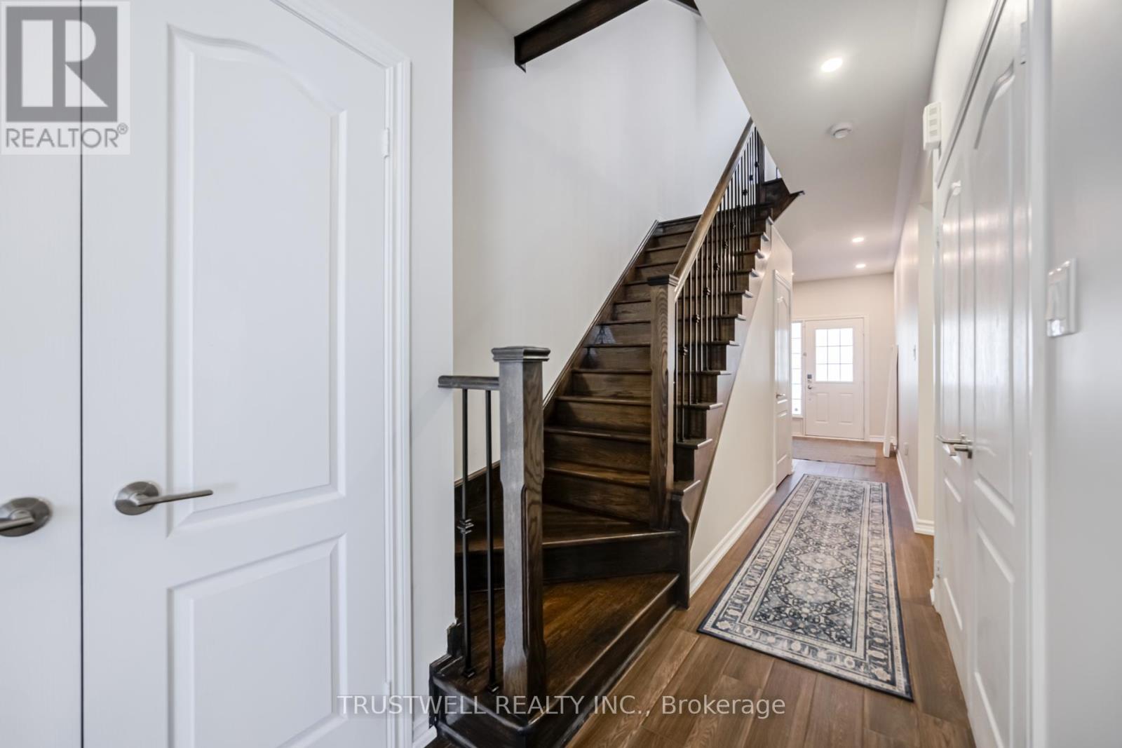 Row / Townhouse – 76 DONALD BUTTRESS BOULEVARD W, Markham – photo 3