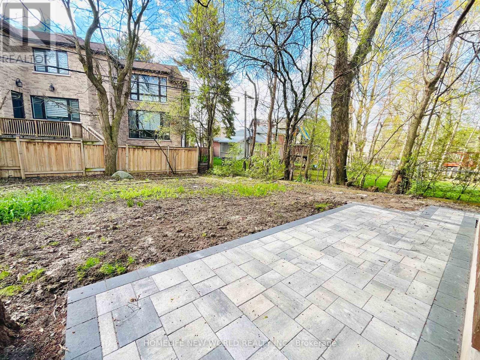 House – BACK - 215 DUNVIEW AVENUE, Toronto – photo 3