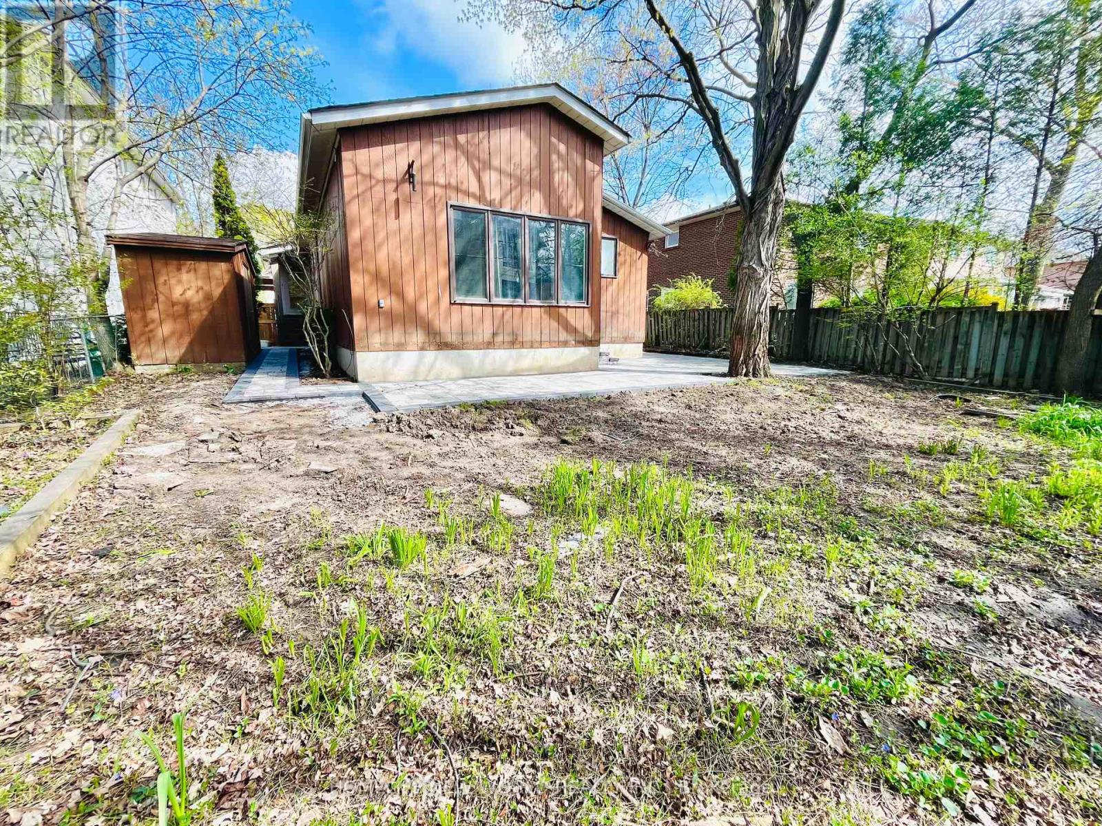 House – BACK - 215 DUNVIEW AVENUE, Toronto – photo 4
