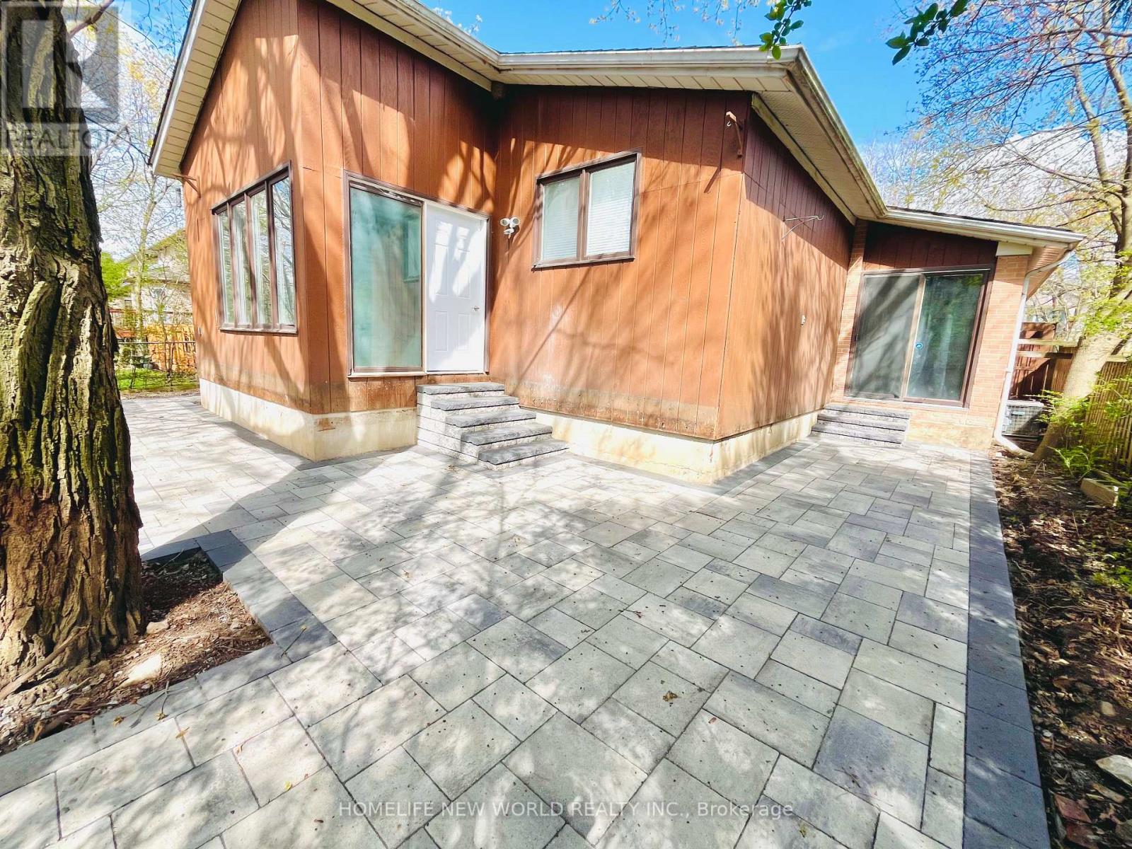 House – BACK - 215 DUNVIEW AVENUE, Toronto – photo 5