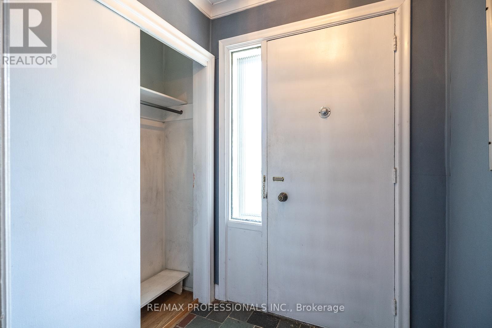 House – 90 BAYCREST AVENUE, Toronto – photo 5