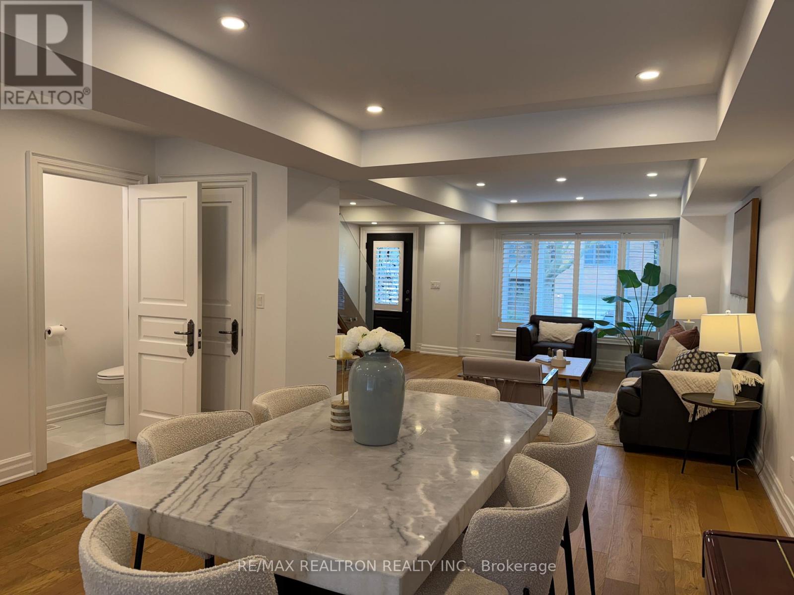 House – 98 POYNTZ AVENUE, Toronto – photo 4