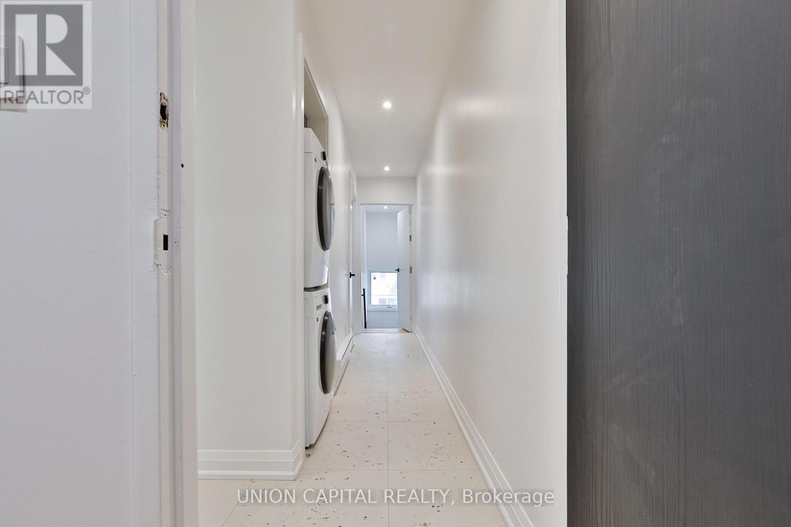 Residential Commercial Mix – 2 - 612 GERRARD STREET E, Toronto – photo 1