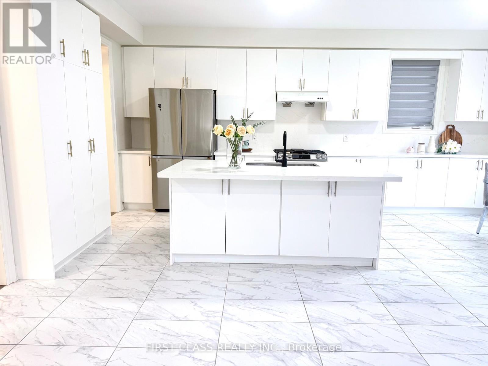 House – 58 CURRENT DRIVE, Richmond Hill – photo 2